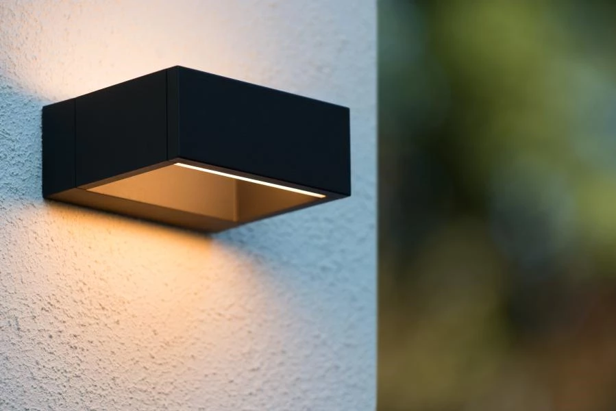 Lucide GOA - Wall light Indoor/Outdoor - LED - 1x6,5W 3000K - IP54 - Anthracite - ambiance 2